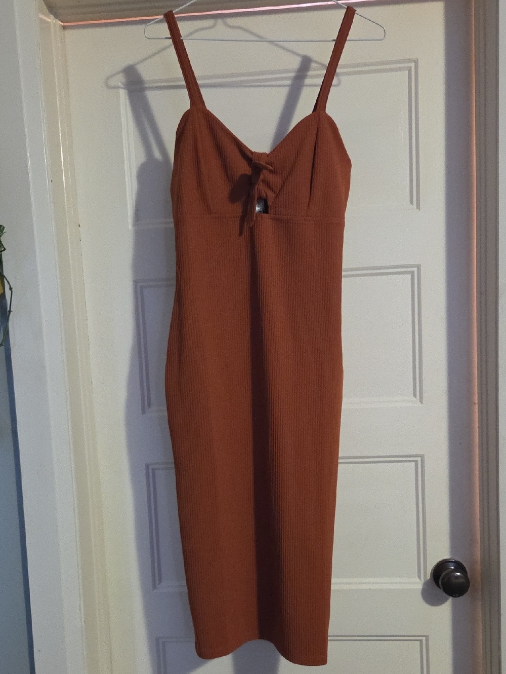 Women's Rust Tie-Front Ribbed Midi Dress